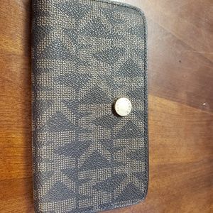 Michael Kors wristlet wallet